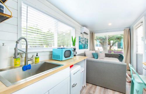 Johnson City House | The Container Retreat @ 290 Wine Trail #1 Escape to Hye, TX