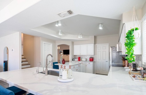 Garden Lakes House | The Copper House 5 Bedroom Home by RedAwning