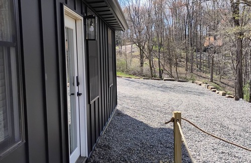 Creola Cabin | The Corral sleeps 4