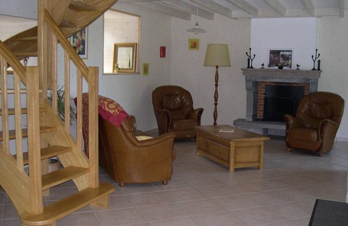 Saint-Pierre-du-Chemin Cottage | The cottage of La Pierre Rose 26 km Puy du fou 7 people