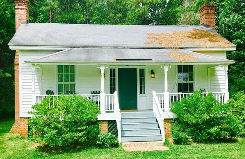 Salisbury House | The Cottage at Henry Connor Bost Farm