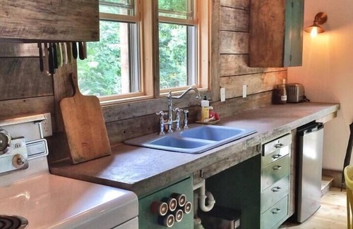 Roseland Other | The Cottage at Spindle Hill: an Artist’s Farm