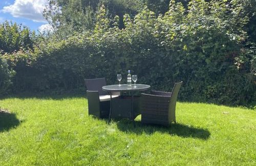 Newton Abbot House | The Cottage