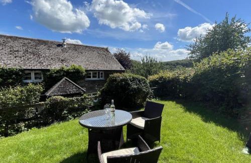 Newton Abbot House | The Cottage