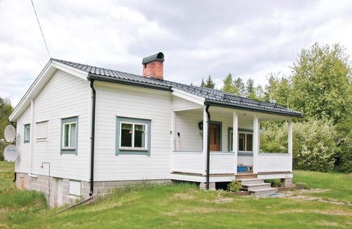 Holjes House | The cottage is secluded and close to Klarälven.