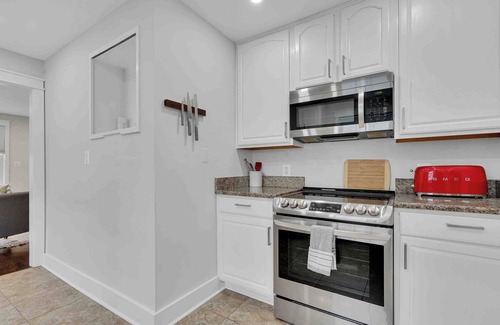 Leesburg's Old and Historic District House | The Cottage on Royal - Historic Leesburg Home