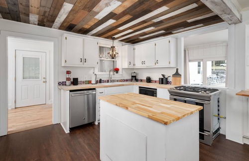 Nolensville House | The Cottage Retreat Historical Downtown Nolensville
