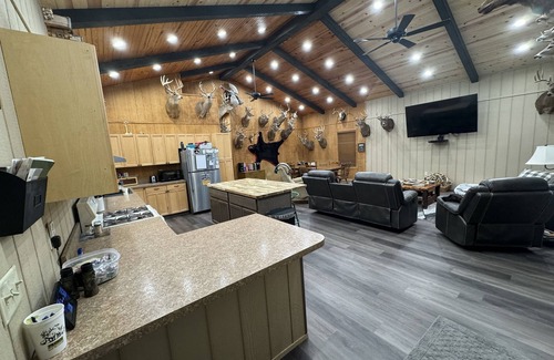 New Haven Cabin | The Country Lodge-Southern Illinois Getaway