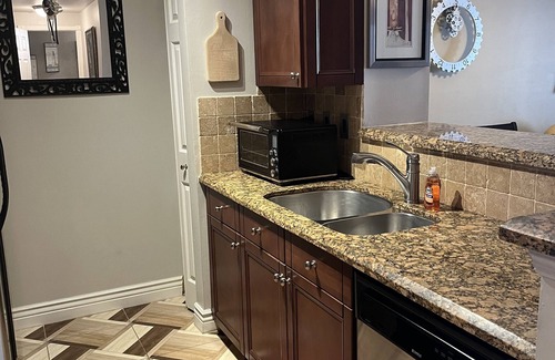 Downtown West Palm Beach Condo | The Courtyards in Cityplace. City living at its best!