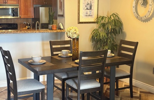 Downtown West Palm Beach Condo | The Courtyards in Cityplace. City living at its best!