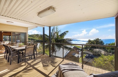 Valla Beach House | The Cowrie House – Coastal Bliss at Beautiful Valla Beach