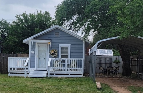 Post House | THE COZY COTTAGE, A Great place to hang your hat.