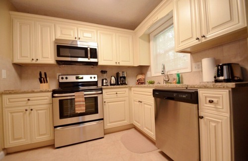 Conyers House | The Cozy Pearl Townhome - 10 mins to horse park!