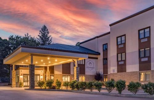 Cheat Lake Hotel | The Cranberry, an Ascend Collection Hotel