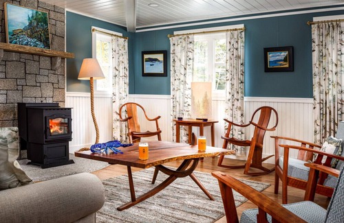 Hancock Point Bed & Breakfast | The Crocker House Country Inn (Rm 11)