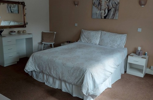 Tea Green Bed & Breakfast | The Cross Keys