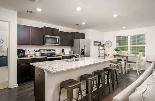Tuscaloosa House | The Crossing Cottage- 4 BR 2.5BA- Ping Pong Table