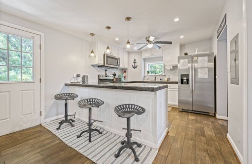 Morehead City Apartment | The Crystal Cove has Boat parking & pet friendly.