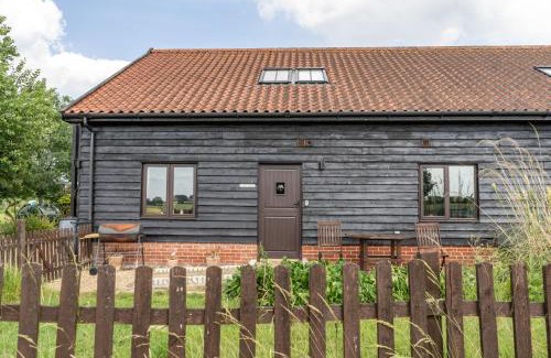 Cratfield House | The Dairy - Holly Tree Barns