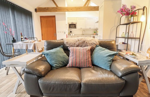 Brigg Cottage | THE DAIRY, romantic, country holiday cottage, with open fire in Brigg
