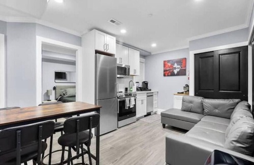 Kingman Park Apartment | The DC Getaway+2BD condo+Private Parking