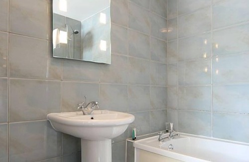 Lower Wick Hotel | The Dewdrop Inn