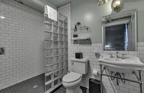 East Aurora Hotel | The Dillinger Room @ The Bank