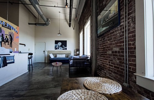 Downtown Memphis Apartment | The Downtown Grizz Loft