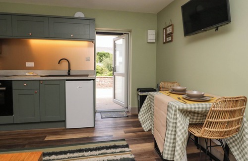 Rowrah Cottage | THE DREY, with a garden in Arlecdon