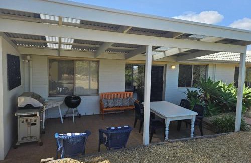 Goolwa South House | The Dunes at Goolwa South - BYO Linen