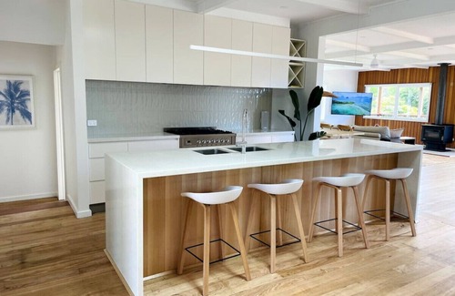 Lake Tyers Beach House | The Dunes - Couples *Beachfront*