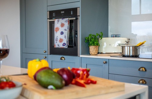 Instow House | The Dunes - Four Bedroom House, Sleeps 8