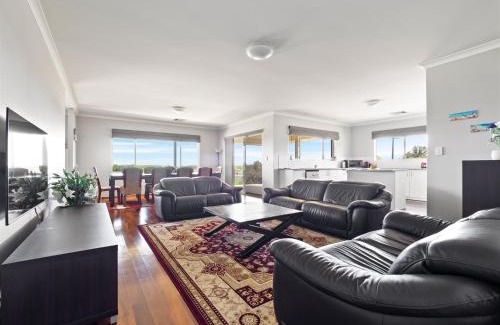 Wonnerup House | The Dunes Pet Friendly Beachfront Family Retreat Busselton