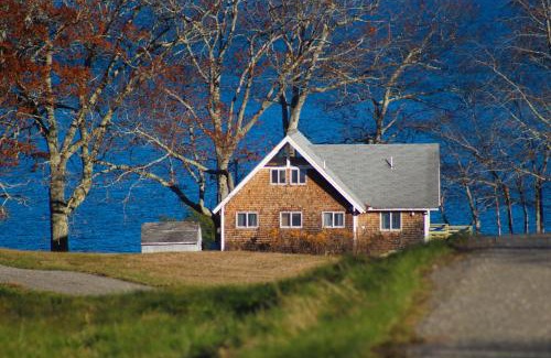 Waldoboro House | The Eagle's Nest