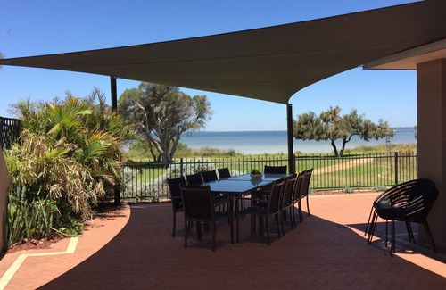 Falcon House | The Edge Estuary house