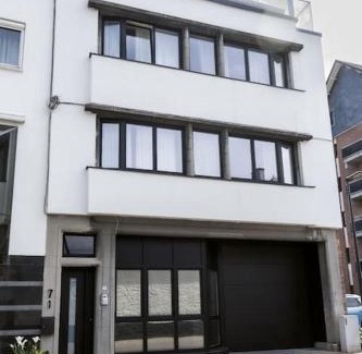 Jambes Apartment | The Edgewater Suites - Cityscape