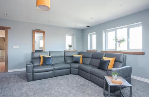 Dwyran House | The Elberry