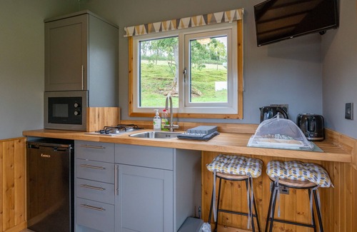 Kirkby Stephen Cabin | The Elm Shepod - Smardale Mill - Modern cosy glamping pod with amazing views, Sleeps 4 guests in 1 b