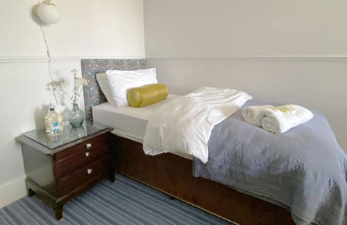 Emsworth House | The Emsworth B&B Hotel
