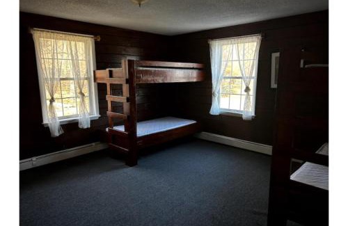 Warfordsburg House | The Enchanted Valley Farm 70 Acre 25 People Stay