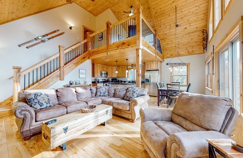 Bethel House | The Escape at ThunderSnow Sunday River lodge with Stunning Views to Wake Up to