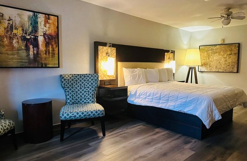 West Columbia Hotel | The Executive Inn & Suites