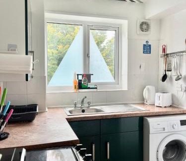 Goodmayes Apartment | The Express Apartment