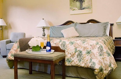 Walters Falls Hotel | The Falls Inn - Walters Falls