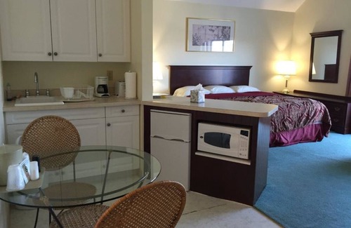 Montour Falls Hotel | The Falls Motel