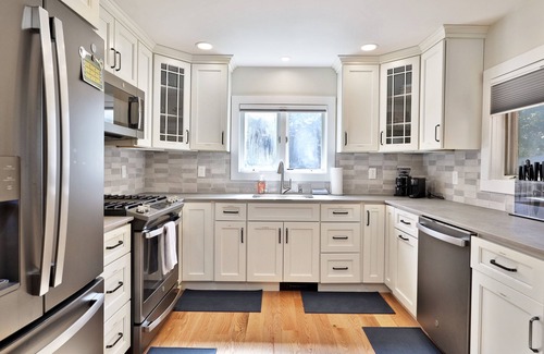 Hydeville House | The Family Retreat At Bomoseen 4 Bedroom Home