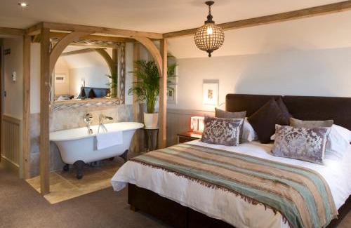 St. Saviour Hotel | The Farmhouse Hotel and Restaurant