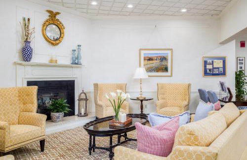 Farmington Hotel | The Farmington Inn and Suites