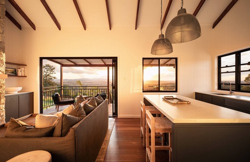 Neumgna Cabin | The Firebreak