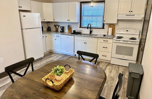 Shippensburg Apartment | The Flat on Olde Scotland - Two bedroom, one bath flat with full kitchen